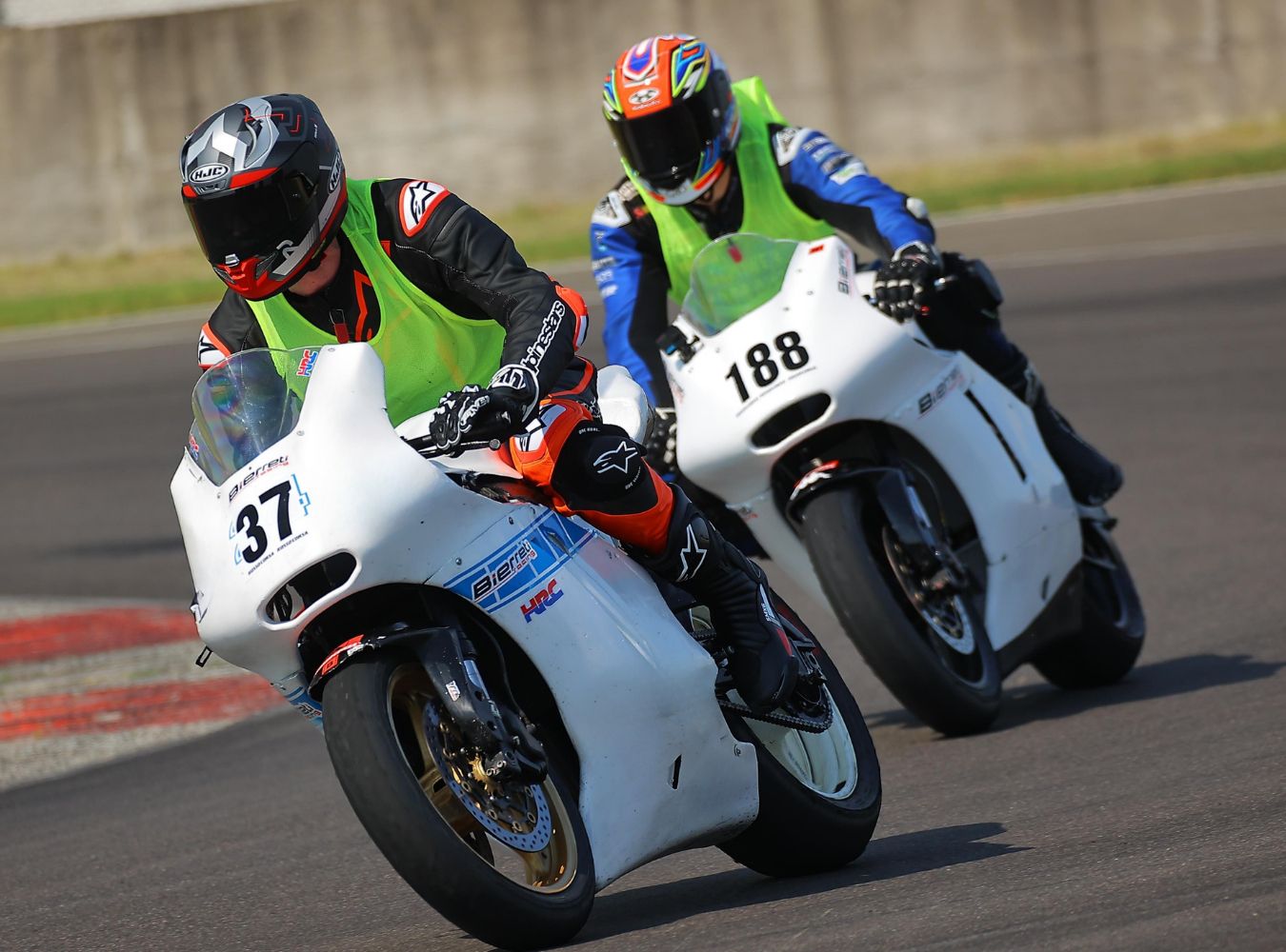 CORSI DI GUIDA POMPOSA