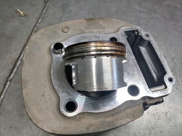CILINDRO Y PISTON POLARIS TRAILBOSS 330 DESGUACE