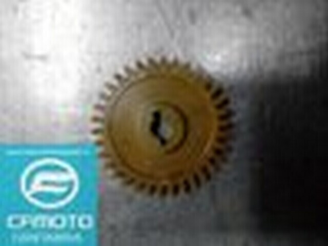 PIÑON BOMBA ACEITE GOES 450X USADO