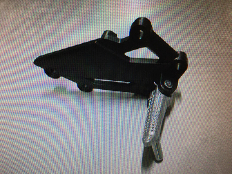 REPOSAPIE DELANTERO IZQUIERDO MITT 125 GP NEGRO