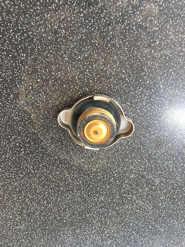 TAPON RADIADOR SUZUKI KING QUAD 700 DESGUACE