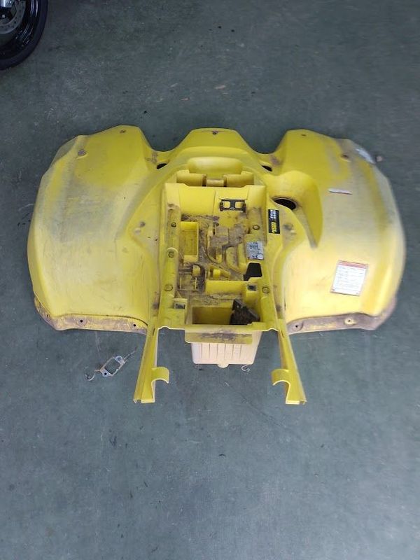 PLASTICA TRASERA SUZUKI KINGQUAD 700