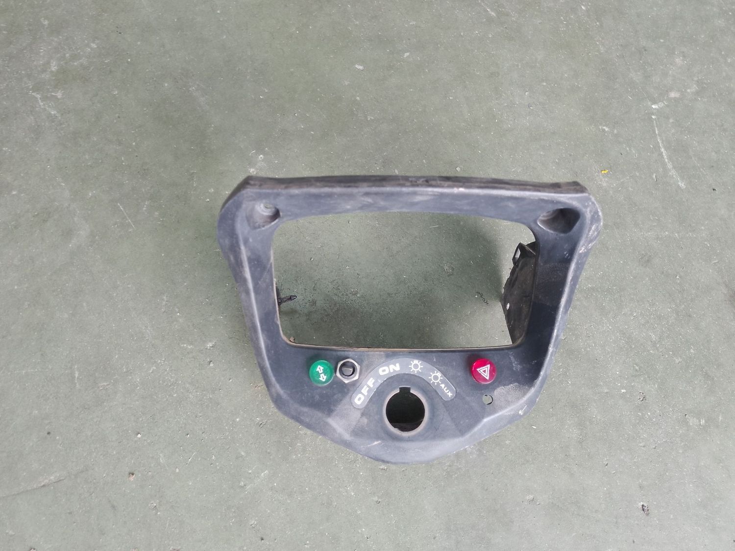 TAPA VELOCIMETRO SUZUKI KING QUAD 700 USADA