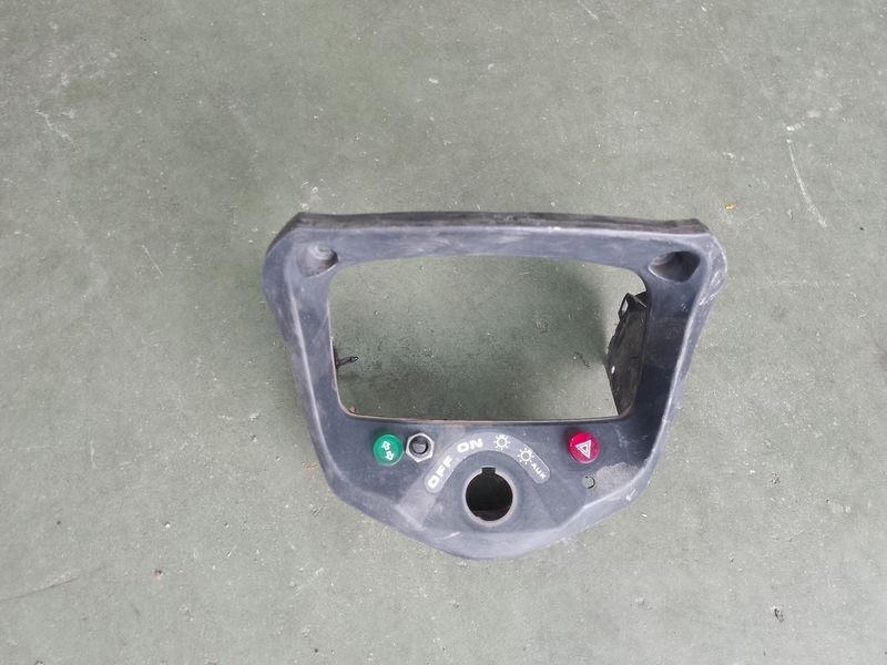 TAPA VELOCIMETRO SUZUKI KING QUAD 700 USADA