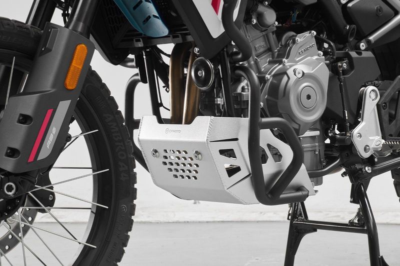 CUBRECARTER GRIS CFMOTO 450 MT