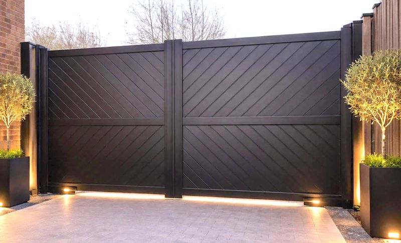 aluminium double driveway gate flat top chevron boards