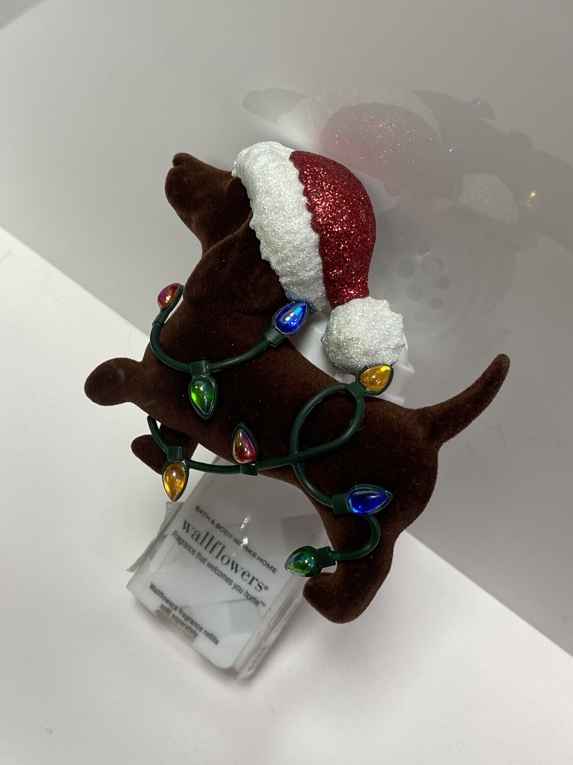 Wallflower Plug Fancy Christmas Dog