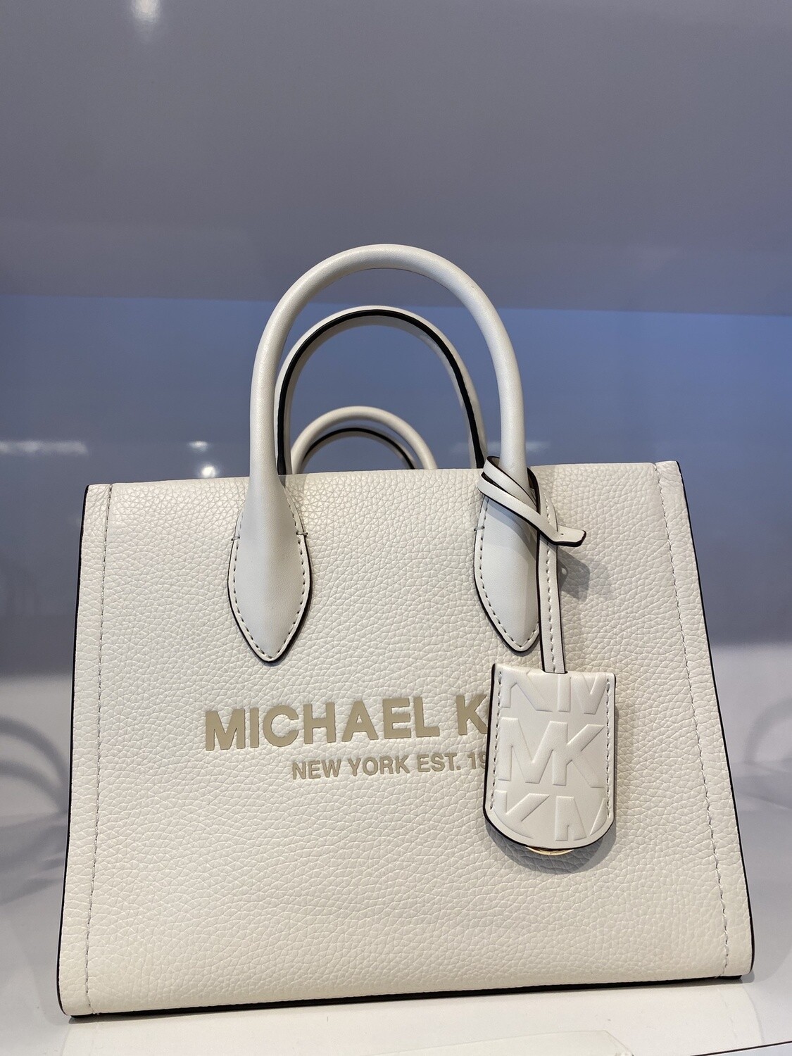 Sm Mirella totes, Color: Vanilla