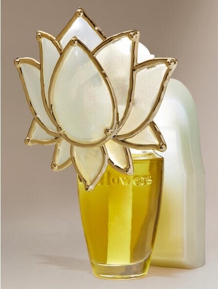 Wallflower Plug Fancy Classic Lotus Nightlight