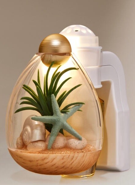 Wallflower Plug Fancy Coastal Terrarium Nighlight