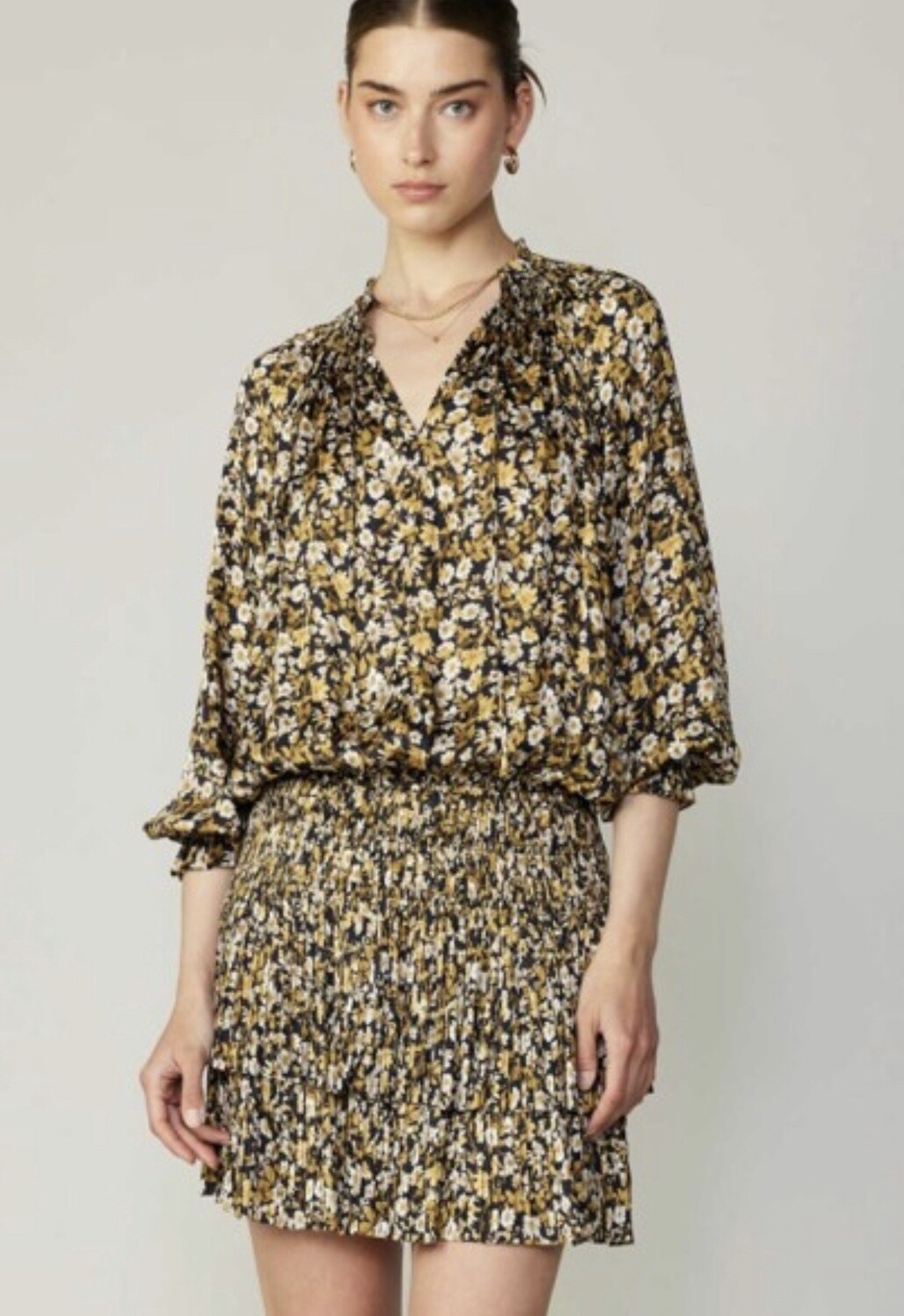 LONG SLEEVE MINI DRESS WITH LAYERED SKIRT AND SPLIT NECK, Size: XS, Color: Black Floral