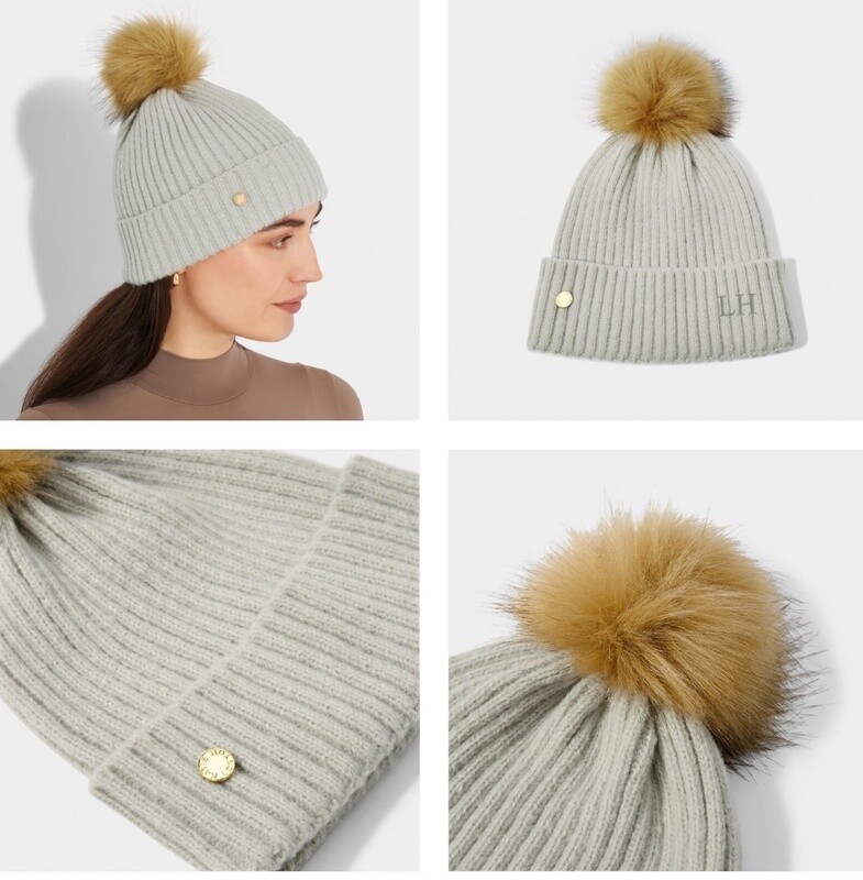 KNITTED HAT