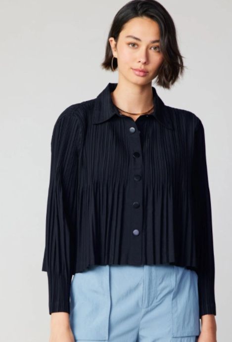 PLEATED BUTTON DOWN TOP