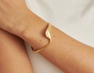MARINA WAVE BANGLE