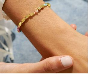 HAPPY LITTLE MOMENTS LOVE IS LOVE Bracelet