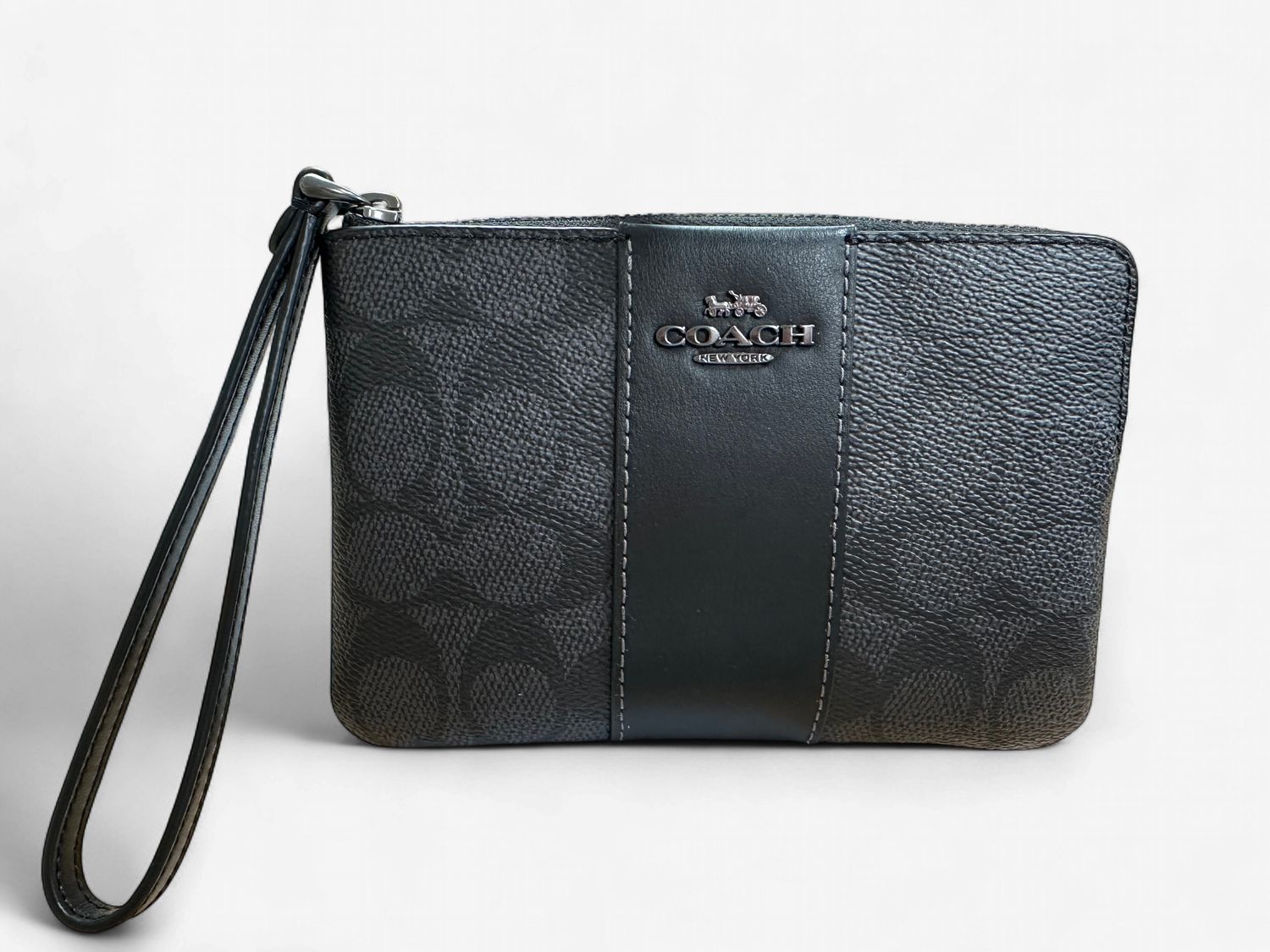 Corner Zip Wristlet - Gunmetal / Charcoal / Black
