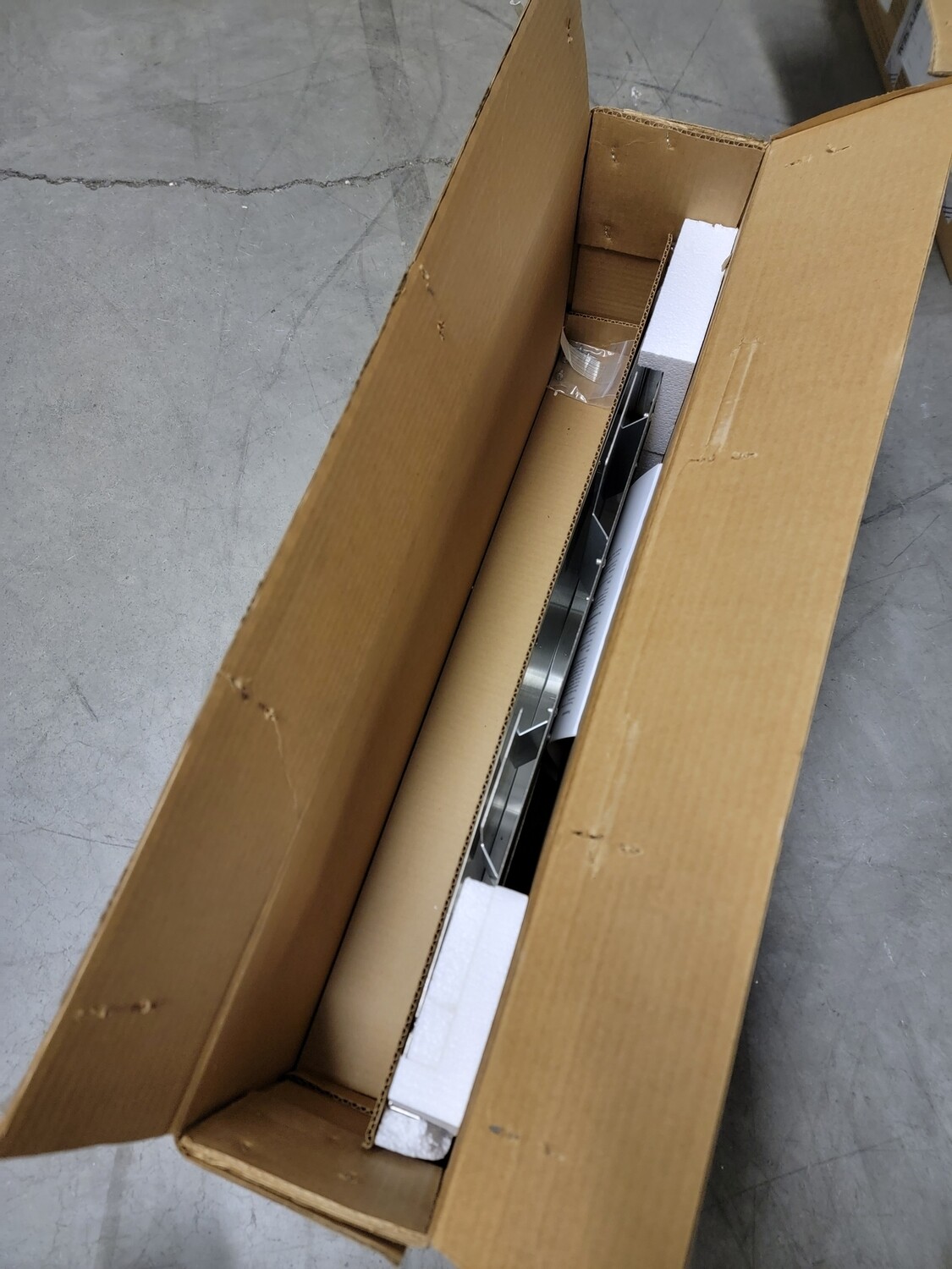 247 Thermador - Professional Backguard for PROFESSIONAL SERIES PCG305W - Silver