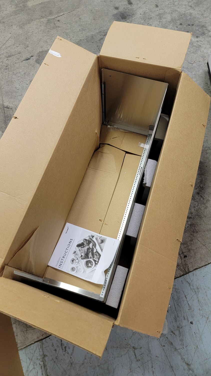 732 Thermador - 30 IN. TELESCOPING DUCT COVE