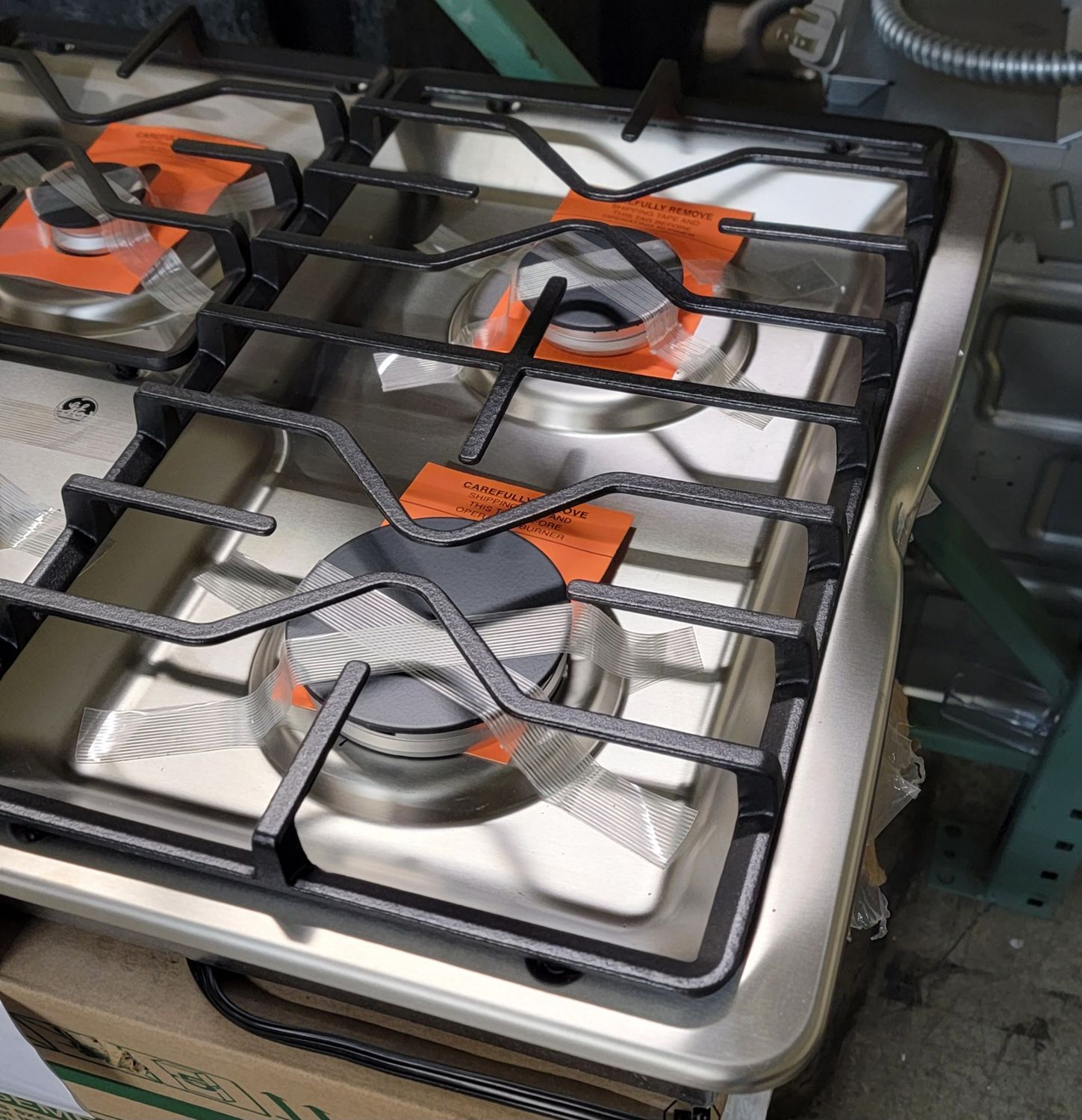 762 GE - 36&quot; Built-In Gas Cooktop - Stainless Steel JGP3036SL2SS
