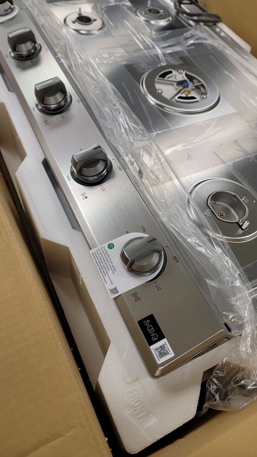 791 Samsung - 36&quot; Built-In Gas Cooktop with WiFi and Dual Power Brass Burner - Stainless Steel NA36N7755TS SS