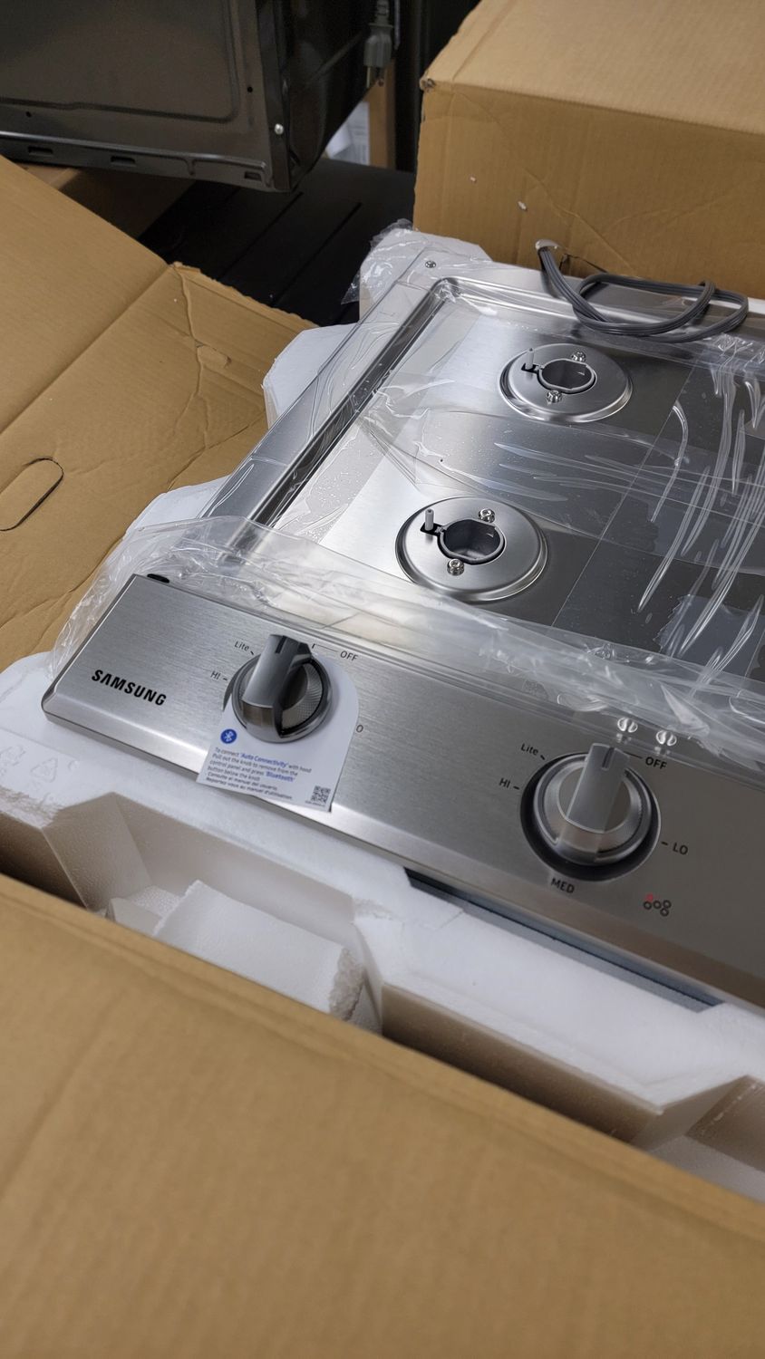 791 Samsung - 36&quot; Built-In Gas Cooktop with WiFi and Dual Power Brass Burner - Stainless Steel NA36N7755TS SS