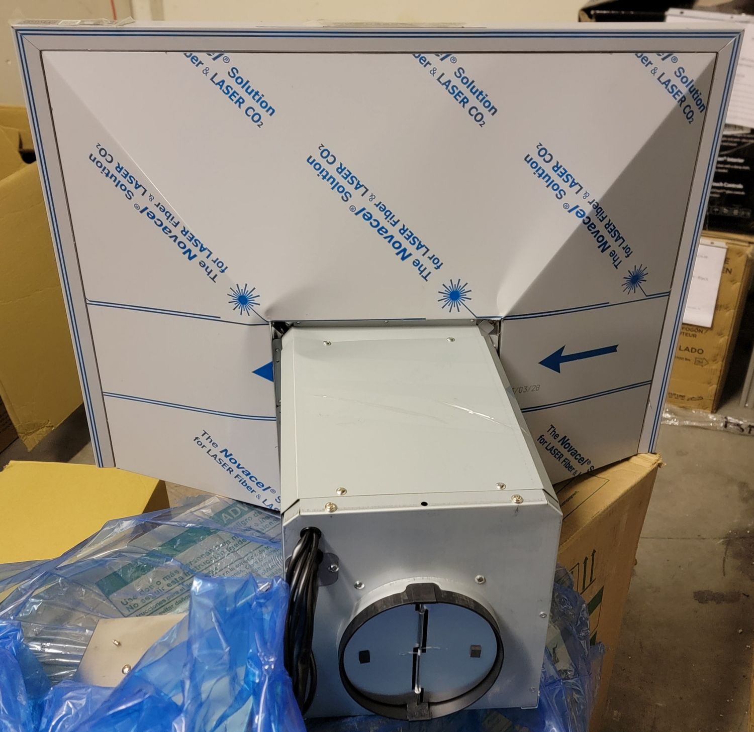 769 LG HCED3015S 30inch Wall Mount Chimney