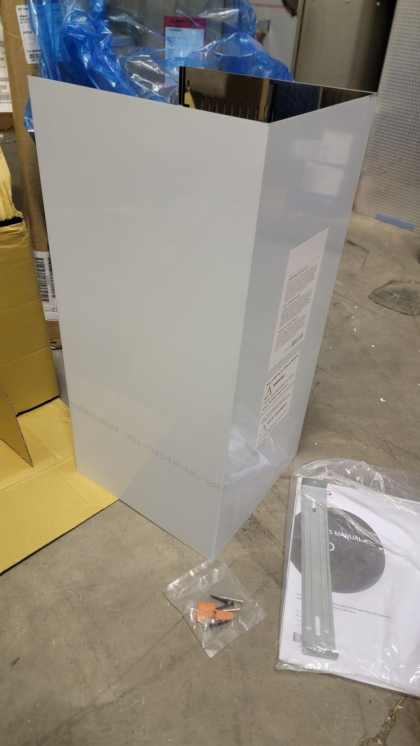 769 LG HCED3015S 30inch Wall Mount Chimney