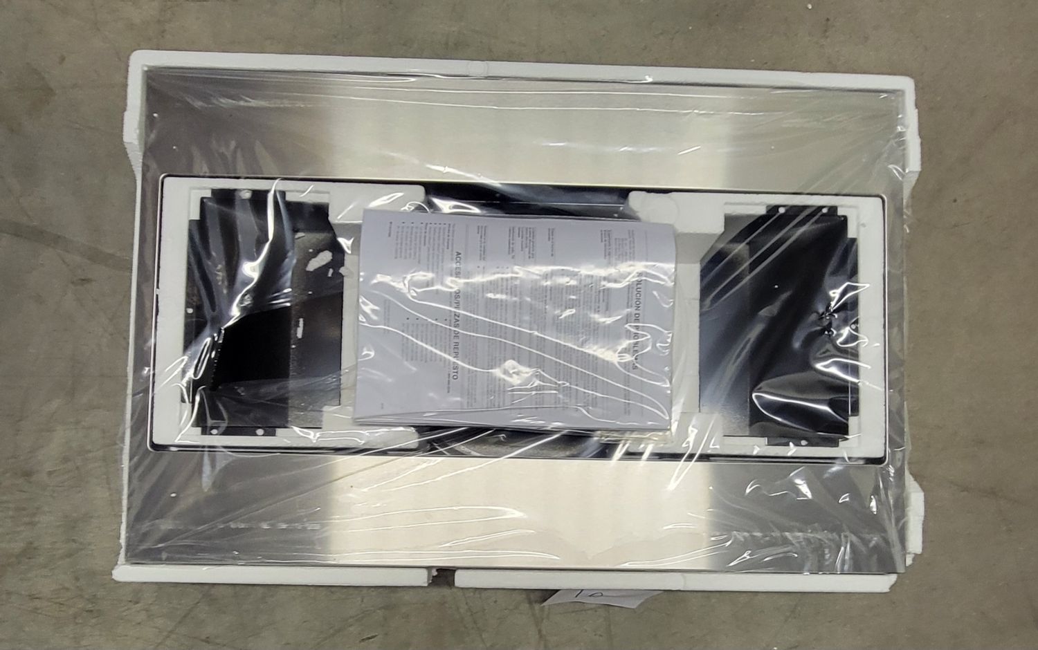 733 Whirlpool - 1.1 Cu. Ft. Built-In Microwave with Standard Trim Kit - Stainless Steel WMT55511KS