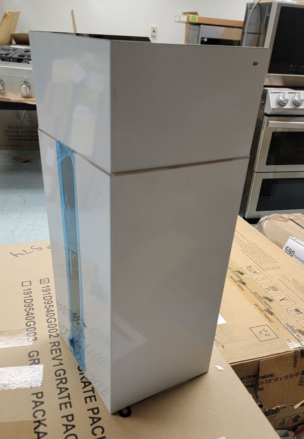 589 Whirlpool - 30&quot; Chimney Wall Mount Range Hood - Stainless Steel  WVW53UC0IS