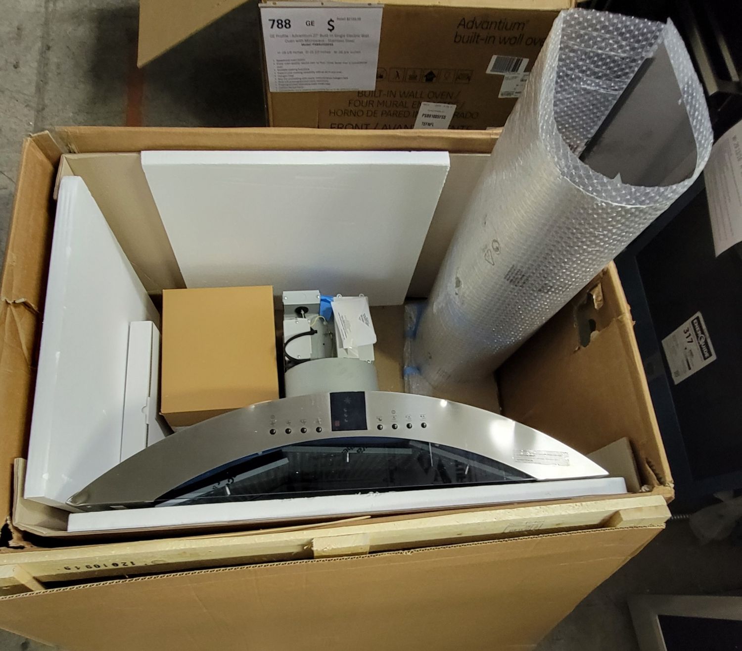 712 Monogram - 36&quot; Convertible Range Hood - Stainless Steel  