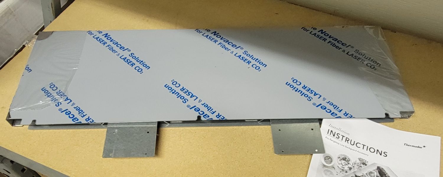 247 Thermador - Professional Backguard for PROFESSIONAL SERIES PCG305W - Silver