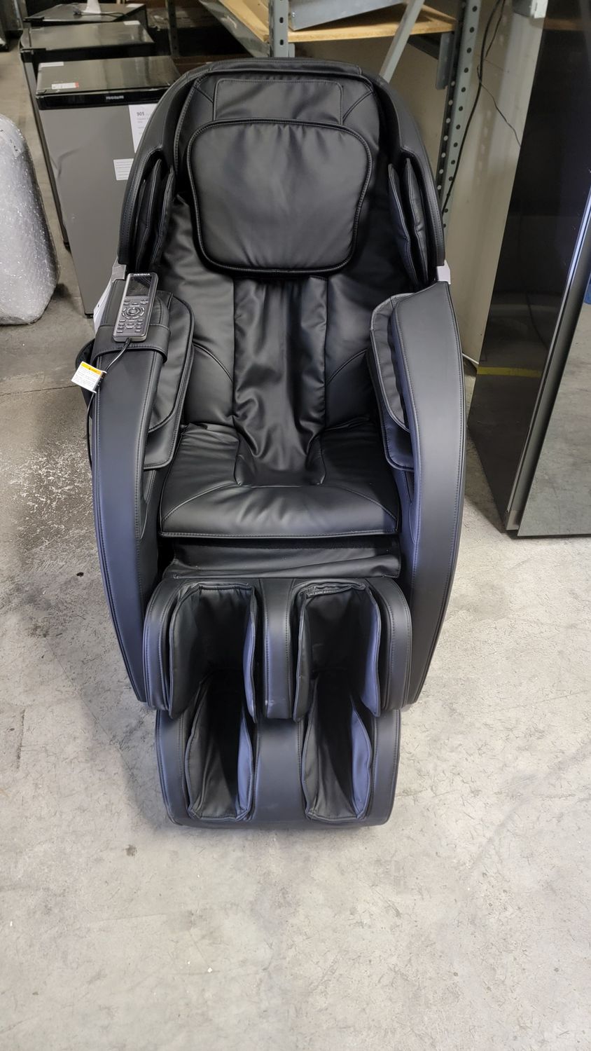 841 2D FULL BODY MASSAGE CHAIR - BLACK NS-MGC300BK
