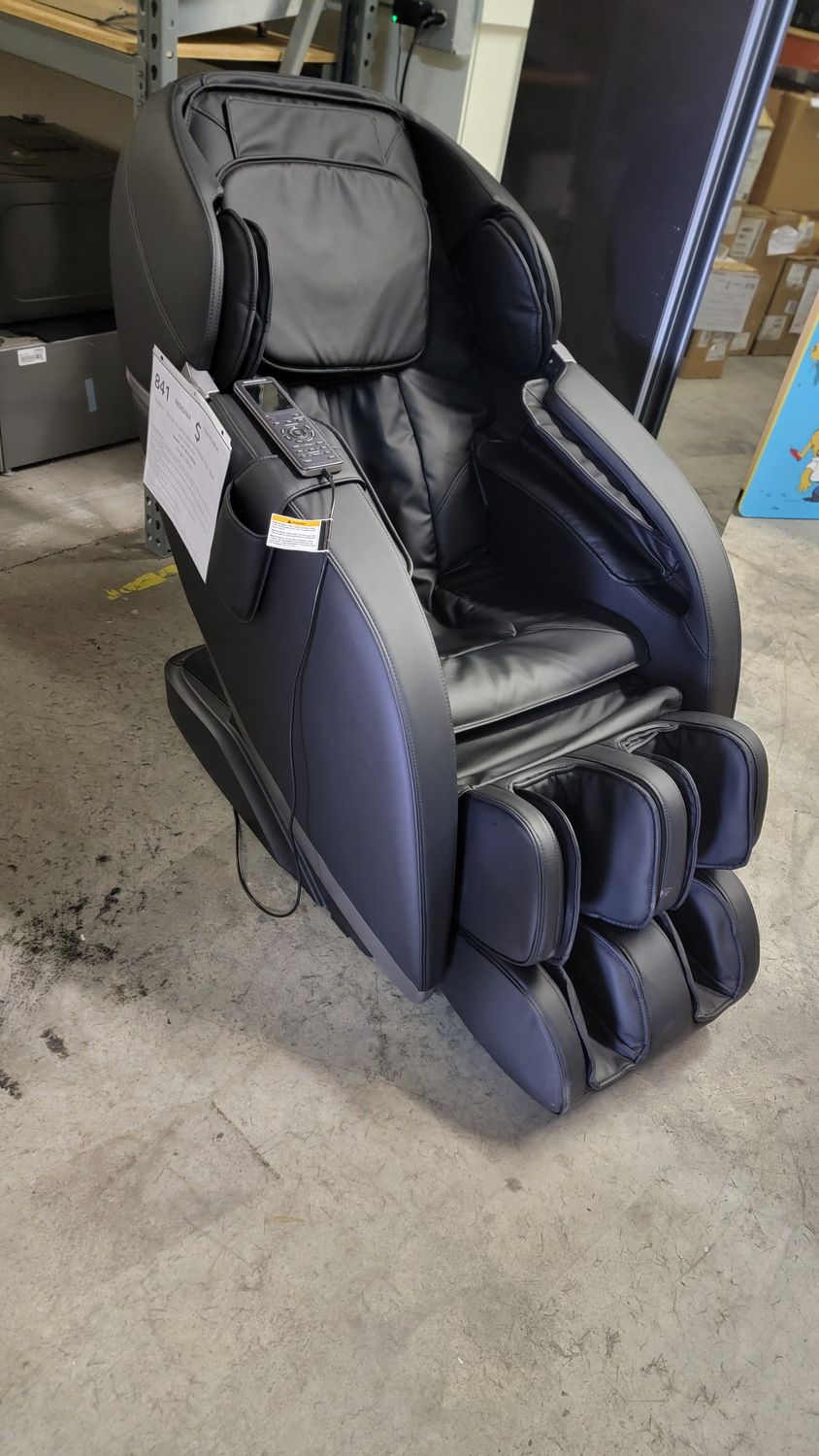 841 2D FULL BODY MASSAGE CHAIR - BLACK NS-MGC300BK