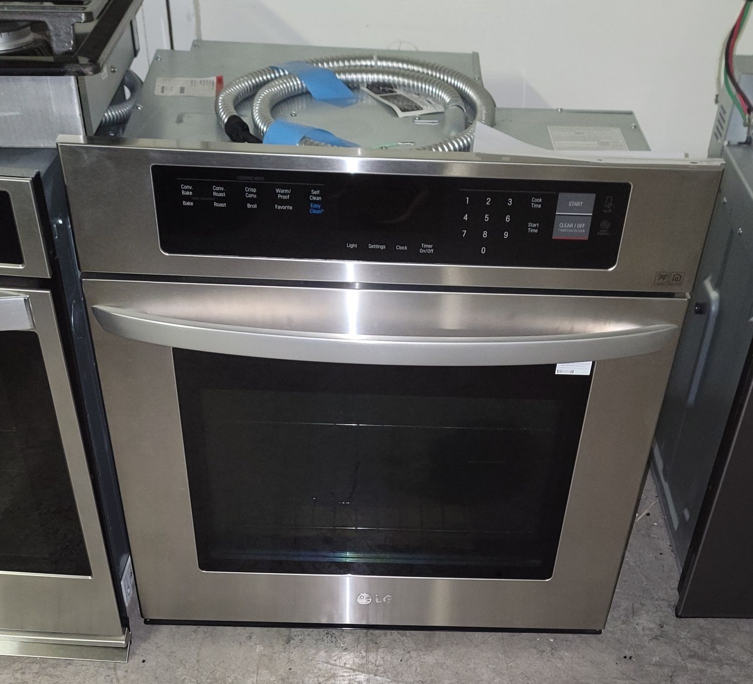 717 LG - 30&quot; Built-In Single Electric Convection Wall Oven with EasyClean - Stainless Steel LWS3063ST