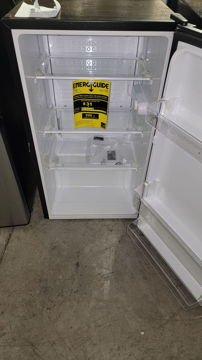 927 Insignia™ - 3.3 Cu. Ft. Mini Fridge with ENERGY STAR Certification - Black  NS-CF33BK3
