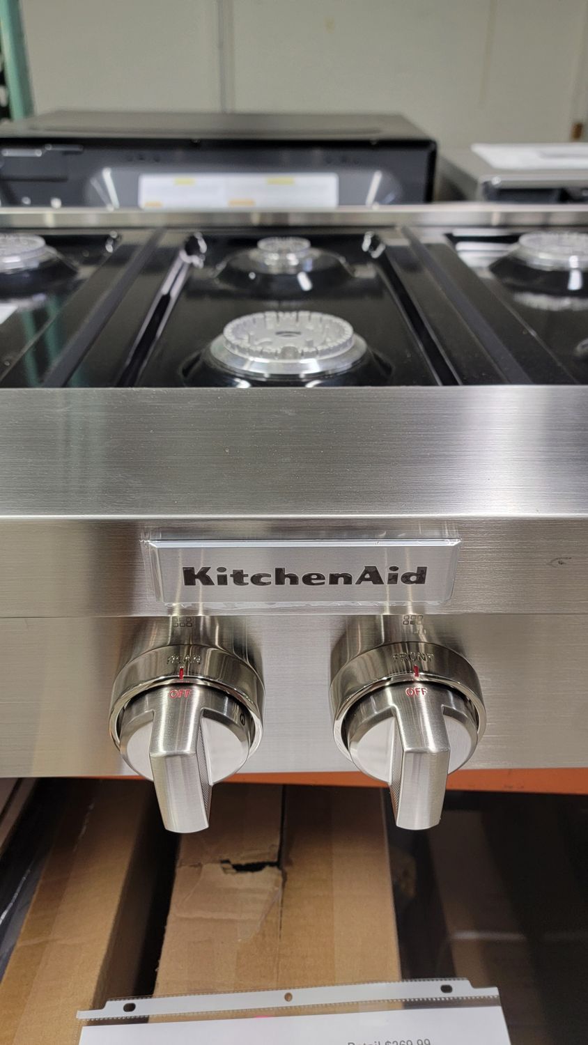 697 KitchenAid - Commercial-Style 36&quot; Built-In Gas Cooktop - Stainless Steel KCGC506JSS