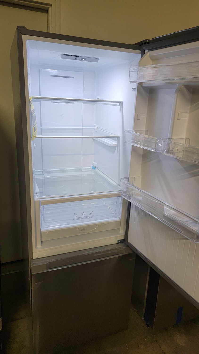 998 Insignia™ NS-RBM11SS2- 11.5 Cu. Ft. Bottom Mount Refrigerator with ENERGY STAR Certification - Stainless Steel