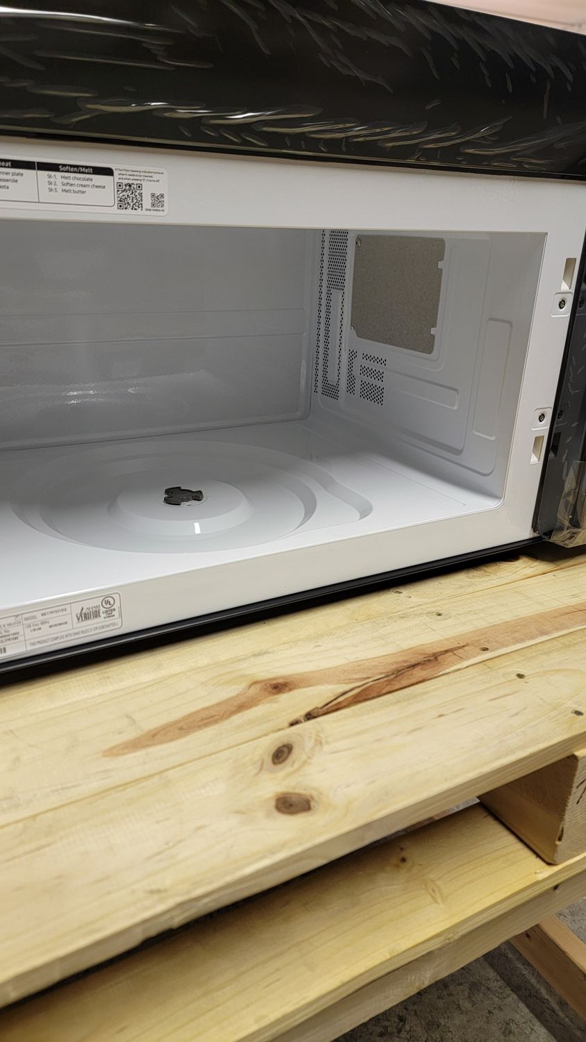 737 Samsung - 1.7 Cu. Ft. Over-the-Range Microwave - Black Stainless Steel ME17R7021EG
