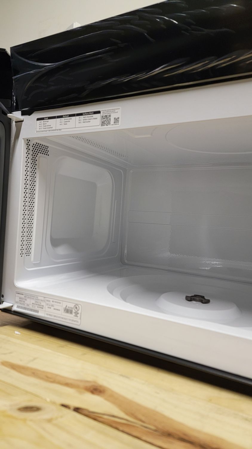 737 Samsung - 1.7 Cu. Ft. Over-the-Range Microwave - Black Stainless Steel ME17R7021EG
