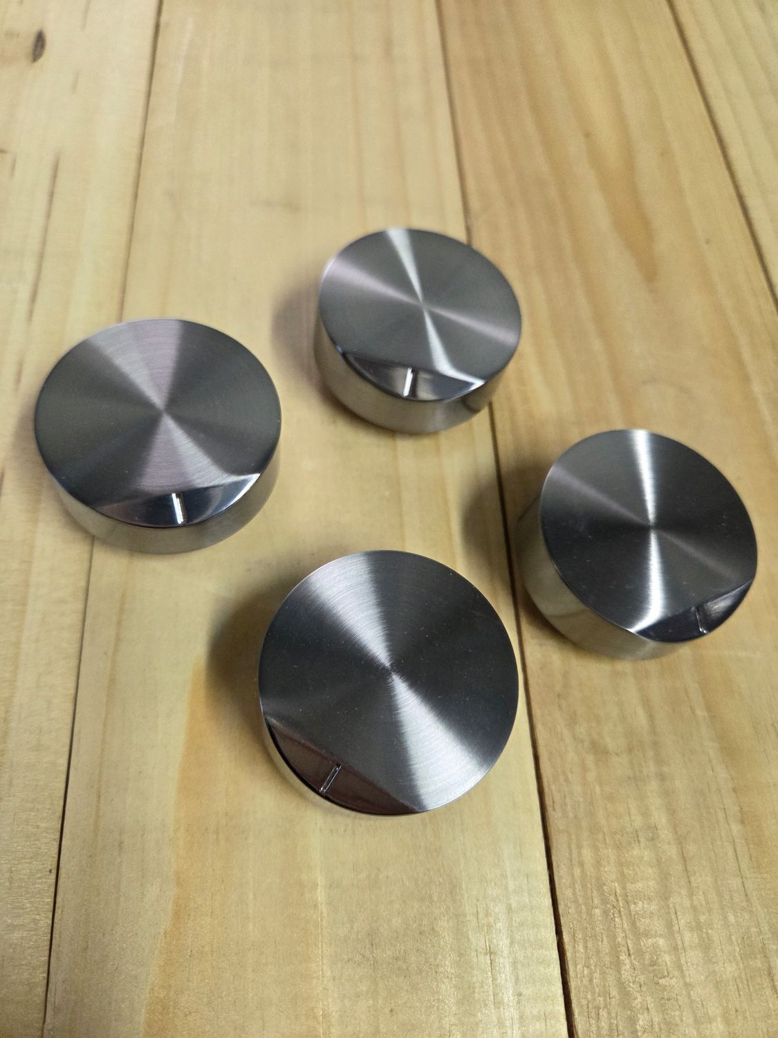 1005 JennAir Knobs Set Of 4 Off Model JES175OML