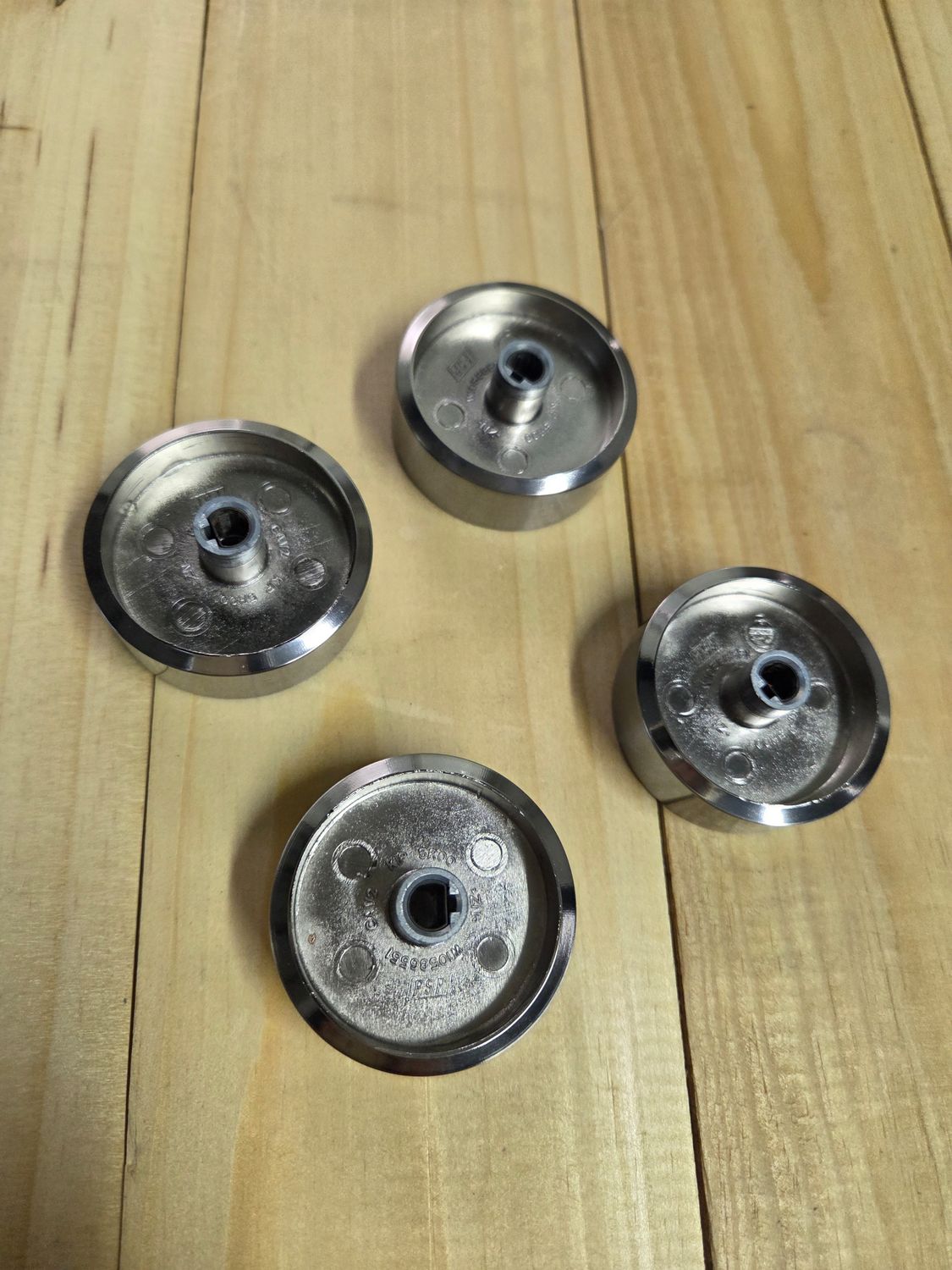 1005 JennAir Knobs Set Of 4 Off Model JES175OML
