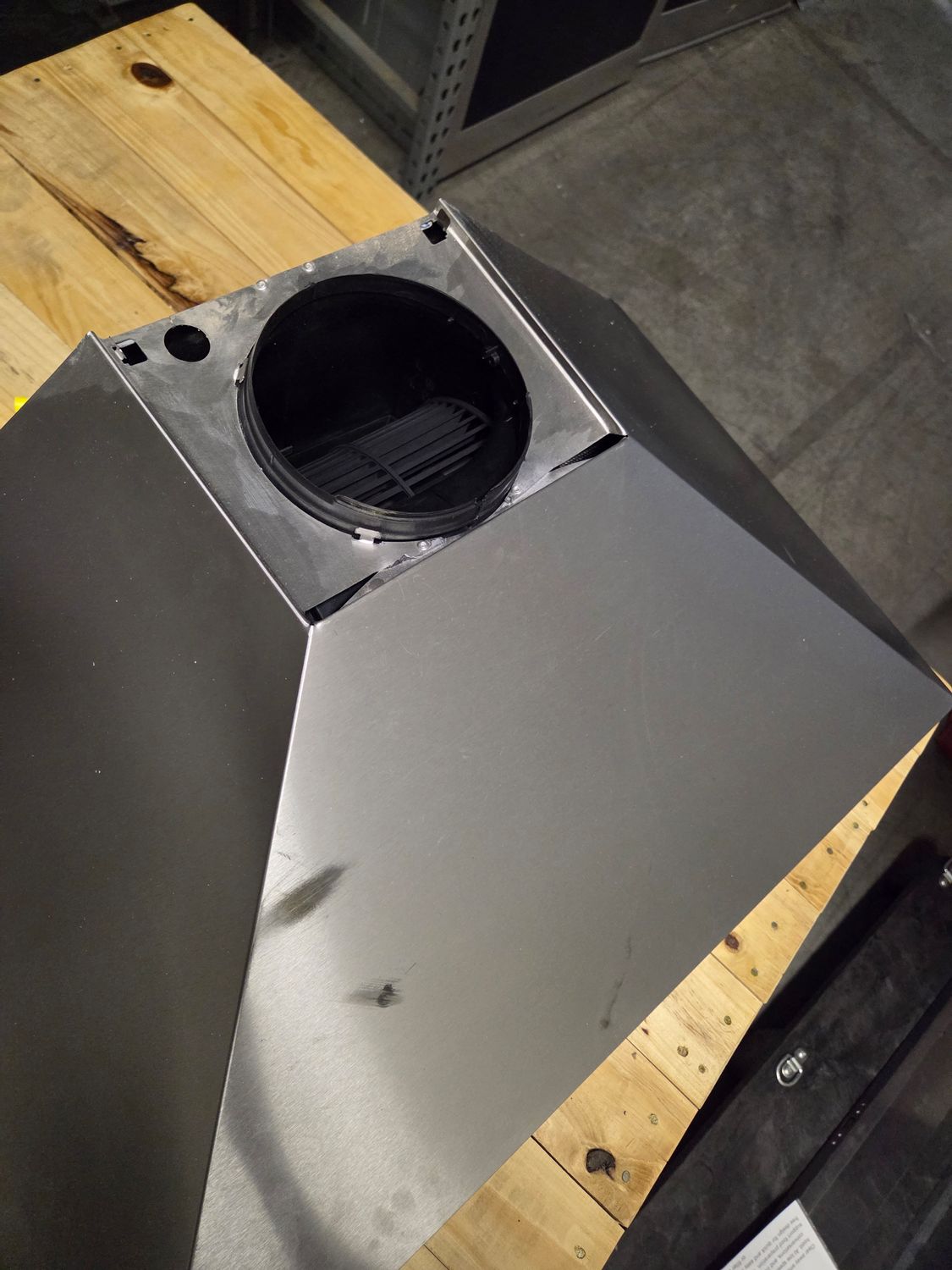 997 GE JVW5301SJSS- 30 inches - Convertible - Wall Range Hood - Stainless Steel