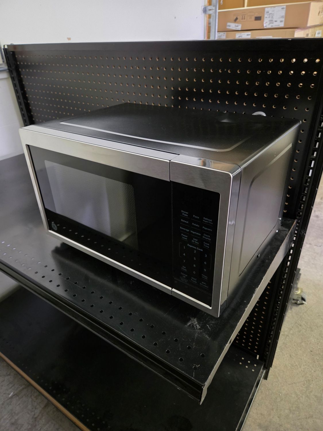 937 GE - 0.9 Cu. Ft. Capacity Smart Countertop Microwave Oven with Scan-to-Cook Technology - Stainless Steel JES1097SMSS