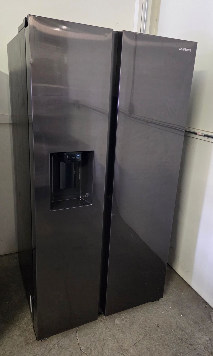 964 Samsung- RS27T5200SG- 27.4 cu. ft. Side-by-Side Refrigerator with Large Capacity - Black Stainless Steel