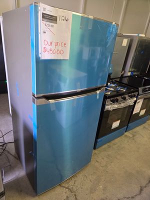 1126 FFTR2045VS Frigidaire® 30 in. 20.0 Cu. Ft. Stainless Steel Top Freezer Refrigerator