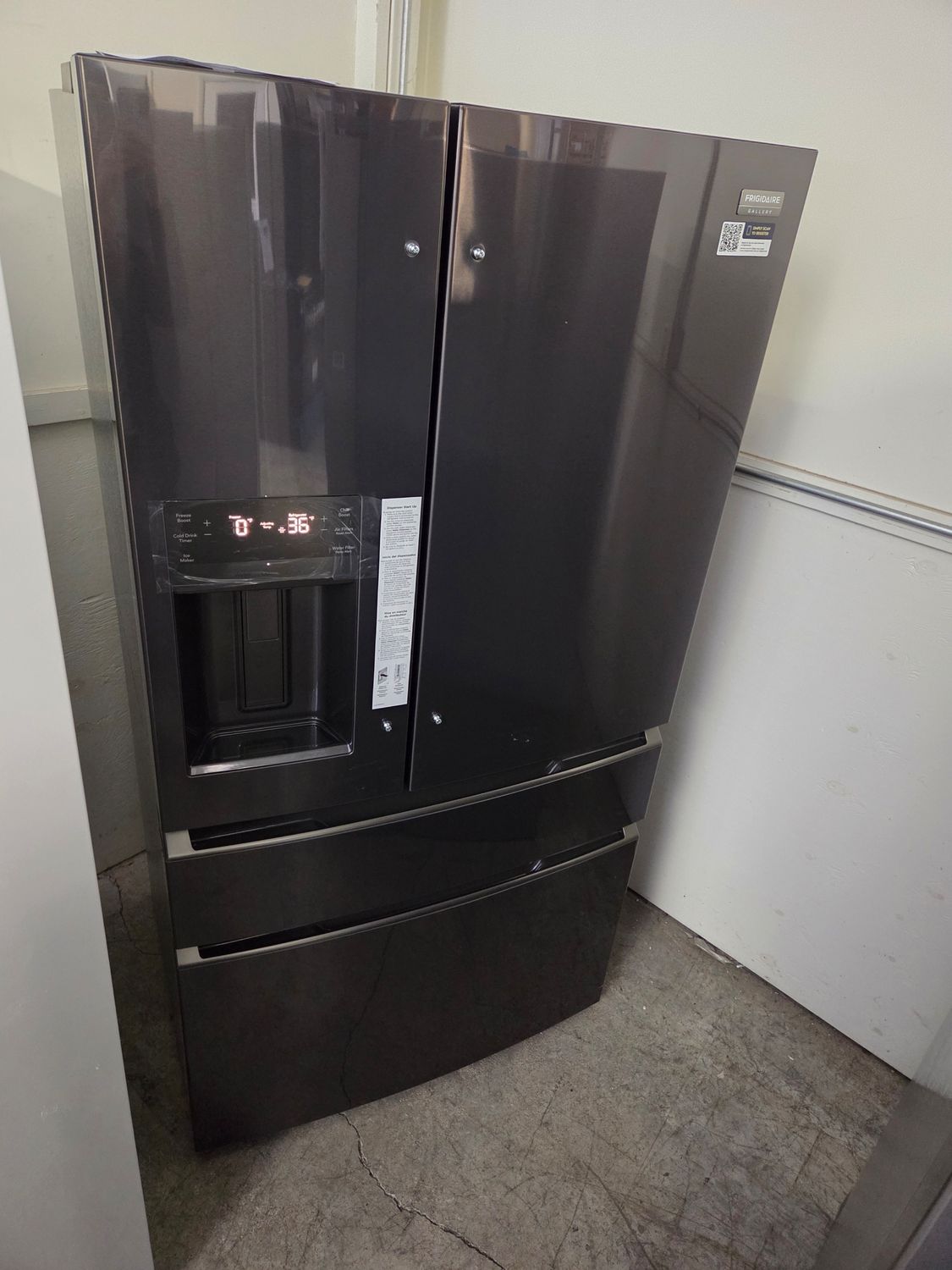 1160 GRMC2273CD Frigidaire Gallery® 36 in. 21.5 Cu. Ft. Smudge-Proof® Black Stainless Steel Counter Depth French Door Refrigerator