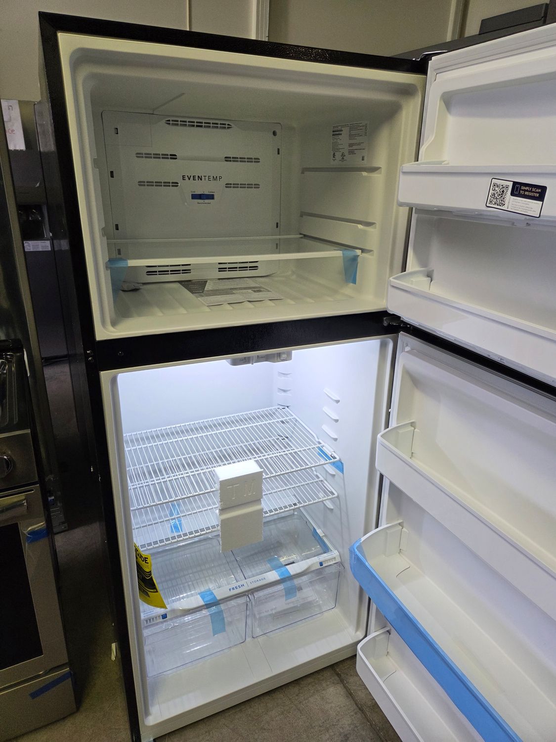 1123 FFTR1814WB Frigidaire® 30 in. 18.3 Cu. Ft. Black Top Freezer Refrigerator