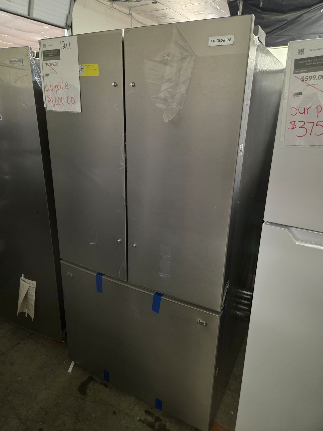 1211 FRFN2813AF  Frigidaire® 36 in. 28.8 Cu. Ft Smudge-Proof® Stainless Steel French Door Refrigerator