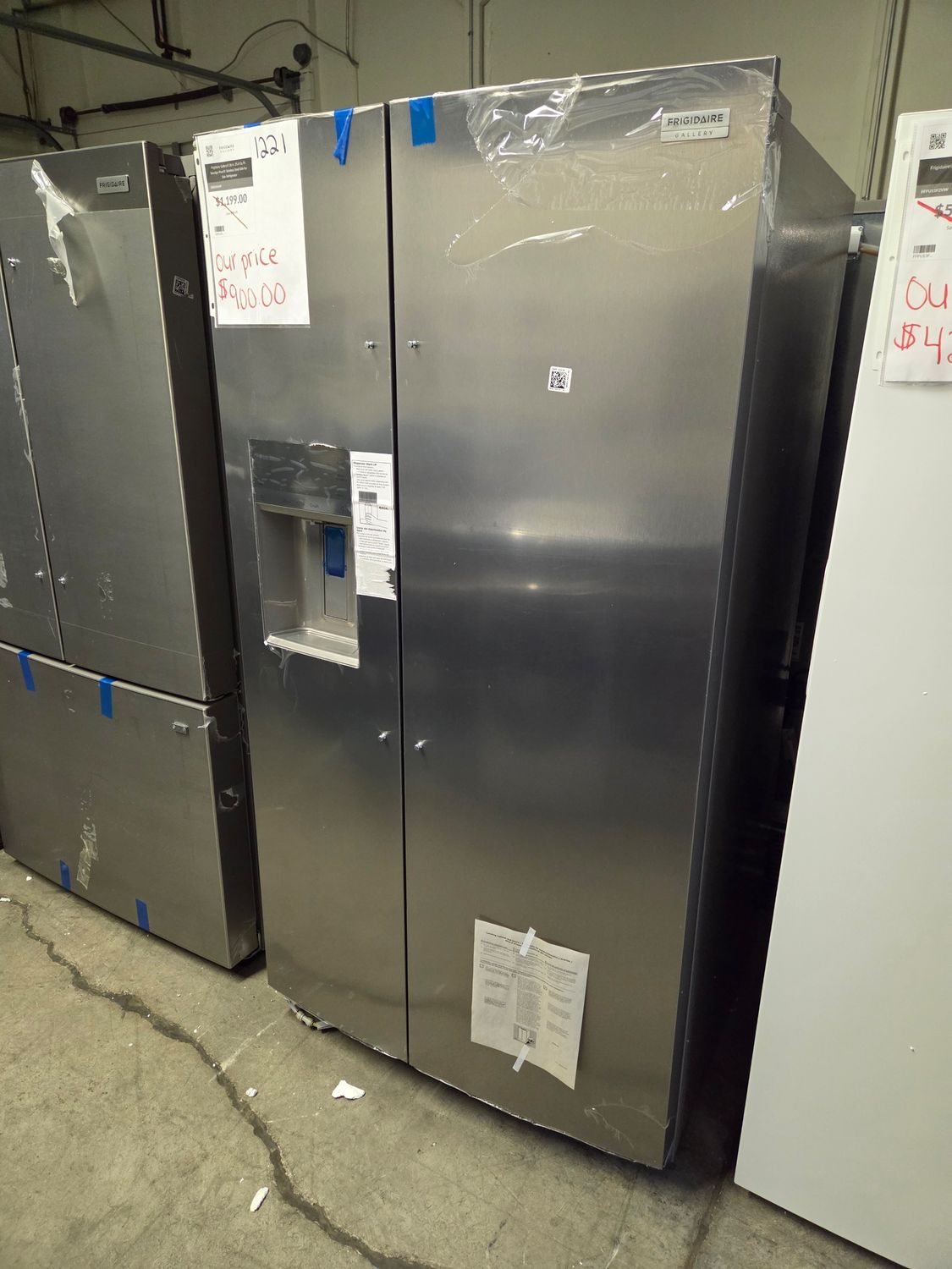 1221 GRSS2652AF Frigidaire Gallery® 36 in. 25.6 Cu. Ft. Smudge-Proof® Stainless Steel Side-by-Side Refrigerator