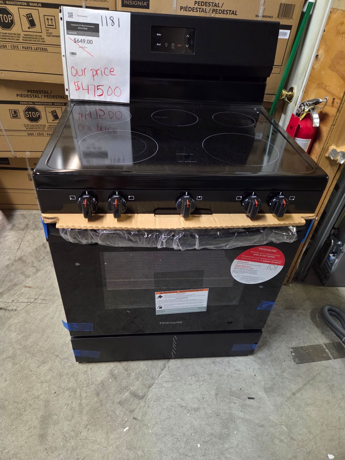 1181 FCRE3052BB Frigidaire® 30&quot; Black Freestanding Electric Range